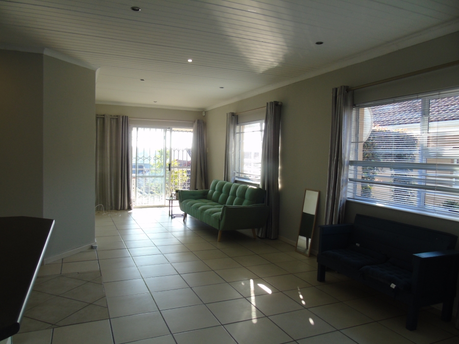 To Let 3 Bedroom Property for Rent in Beacon Bay Eastern Cape